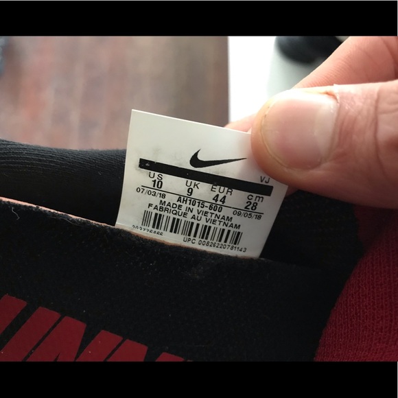 Nike Odyssey React Flyknit sneakers - Picture 6 of 6